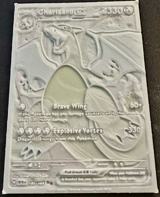 Charizard EX als legendäre Pokémonkarte in 3D mit Flammenpower