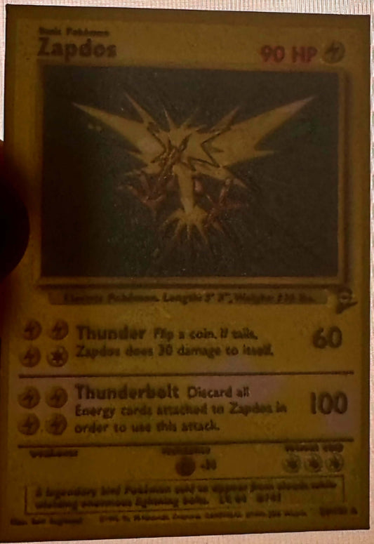 Legendäre Zapdos Pokémonkarte als farbenstarkes 3D-Bild mit Gravur