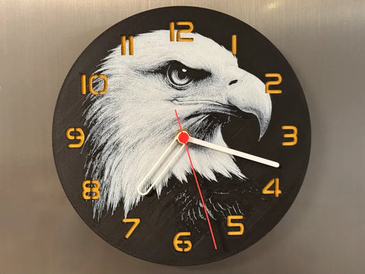 Adler Wanduhr – Kraft & Freiheit an deiner Wand