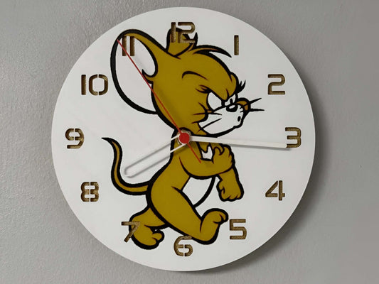 "Jerry Edition Wanduhr 🕰️ mit Design von Jerry aus Tom und Jerry 🐭, ideal für Cartoon-Fans 🎬 und als humorvolles Geschenk 🎁 für Jerry-Liebhaber."