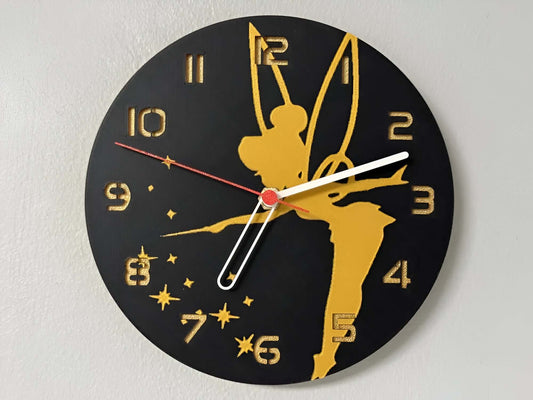 "Tinkerbell Edition Wanduhr 🕰️ mit Design der magischen Fee 🧚♀️, ideal für Disney-Fans 🌟 und als bezauberndes Geschenk 🎁 für Tinkerbell-Anhänger."