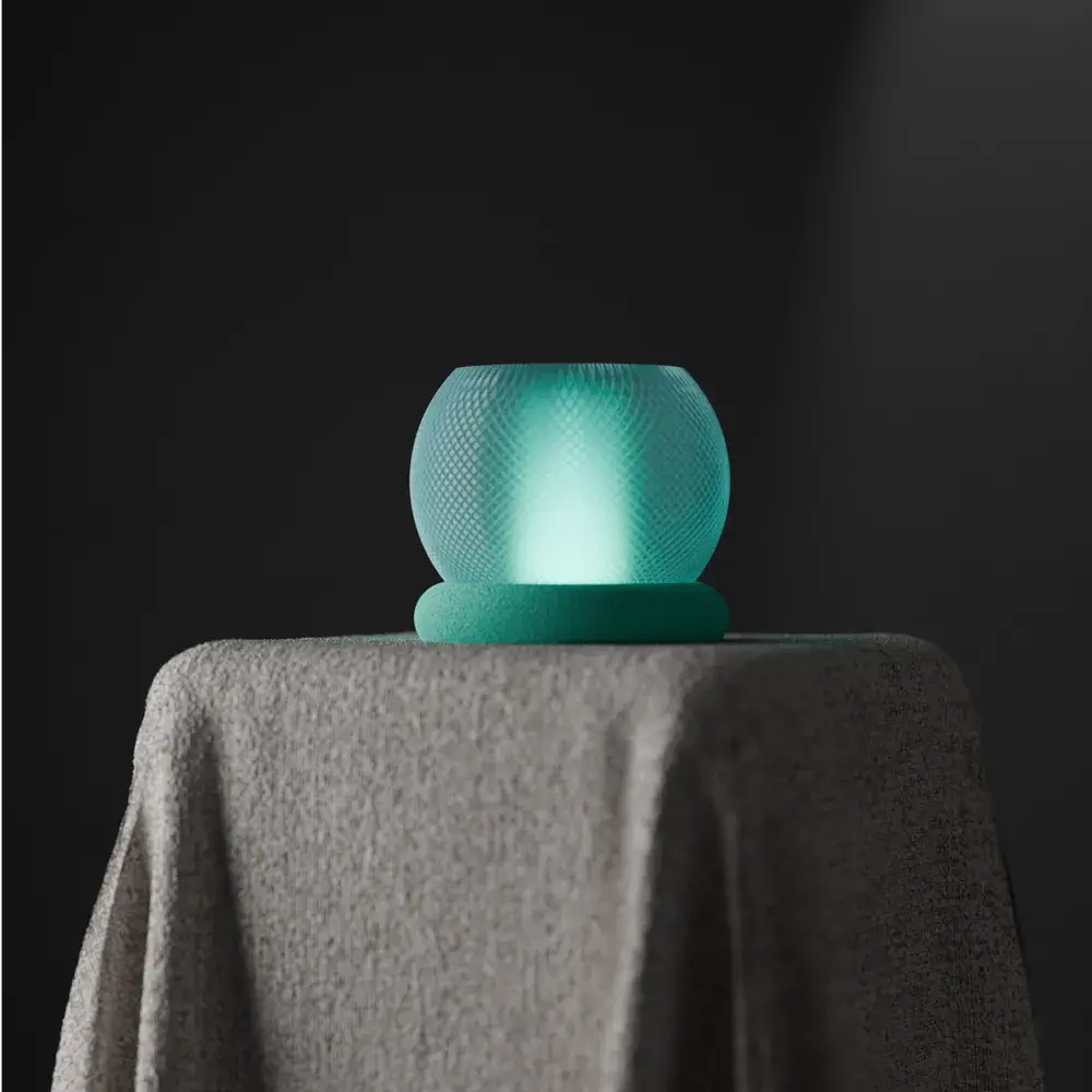 Kristall Leuchtkugel Tischlampe Design Lichtobjekt auf einem Tisch mit weichem Licht.