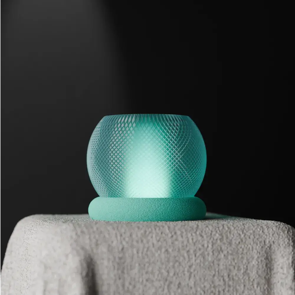 Kristall Leuchtkugel Tischlampe Design Lichtobjekt auf Tisch mit sanfter Beleuchtung.
