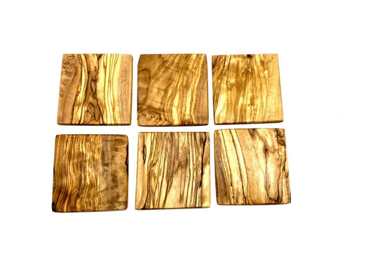 Quadratischer Glasuntersetzer aus Holz – 9 × 9 cm, mit Lasergravur