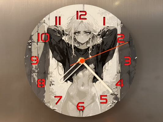 "Anime Woman Edition Wanduhr 🕰️ mit Design einer eleganten Anime-Figur 🌸, ideal für Anime-Fans 📺 und als charmantes Geschenk 🎁 für Liebhaber von Anime-Kunst."