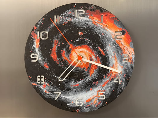 "Galaxy Edition Wanduhr 🕰️ mit Design einer wunderschönen Galaxie 🌌, ideal für Weltraum- und Astronomie-Fans 🪐 und als einzigartiges Geschenk 🎁 für Sternenfreunde."