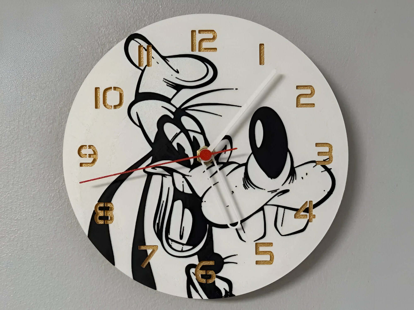 Leuchtende Goofy Glow Edition 3D Wanduhr mit LED-Effekt 🌟, Disney Motiv "Tollpatsch" für Kinderzimmer oder Game Room - Veloria