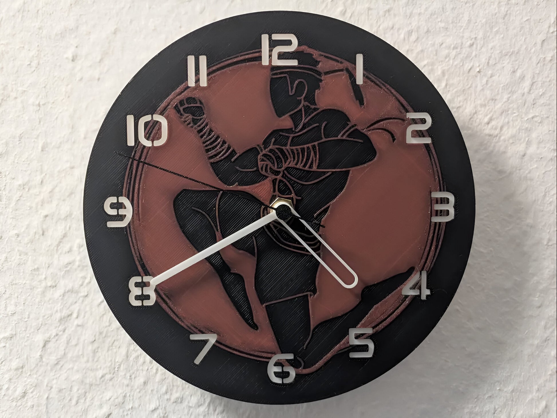 "Muay Thai Edition Wanduhr 🕰️ im Design der thailändischen Kampfkunst 🥊, ideal für Kampfsportliebhaber und als einzigartiges Geschenk 🎁 für Muay Thai-Fans."