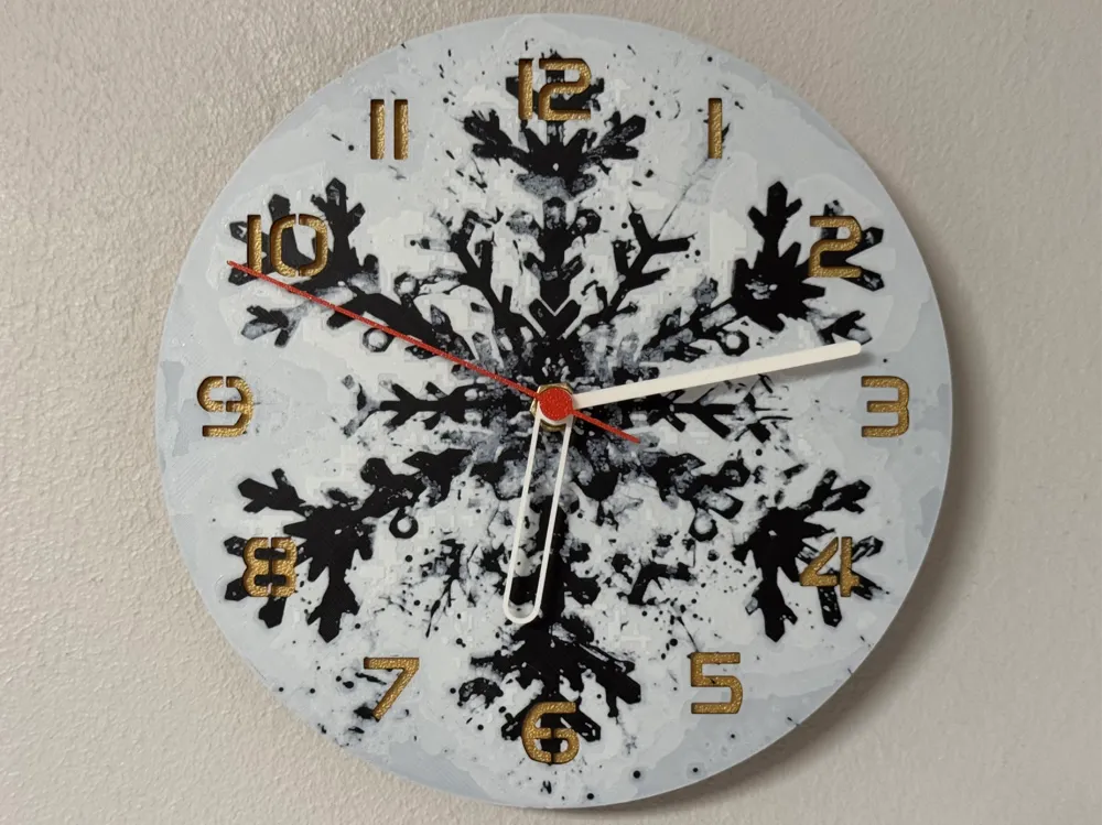 Wanduhr Schneeflocke Winter Edition – Designuhr mit Schneeflockenmotiv, perfekt für winterliche Dekoration zu Hause.